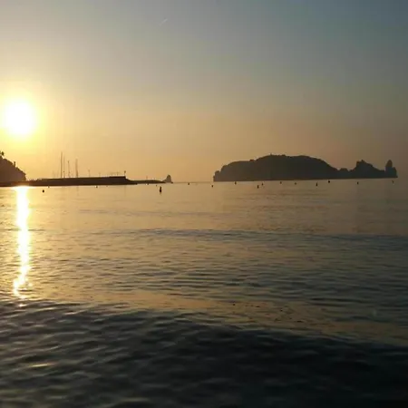 The In Estartit