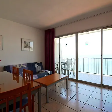公寓 Beachfront In Spain With Pool